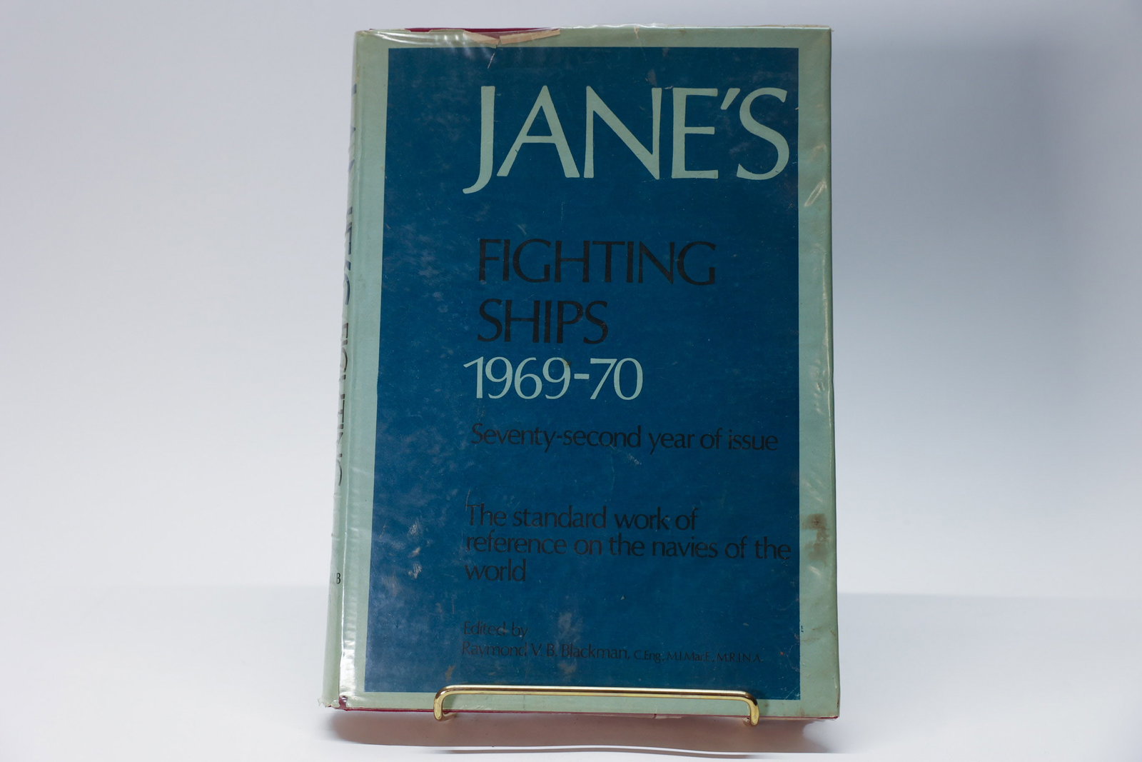Jane's Fighting Ships: Vintage copy of Jane's Fighting Ships 1969-70, the seventy-second year of issue of this standard naval reference work. Contains specifications, silhouettes and photographs of military vessels from