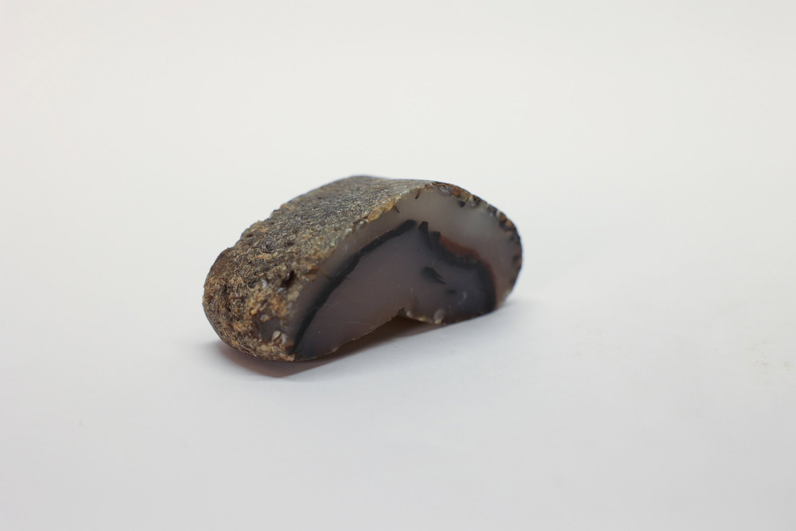 Montana Agate Face Specimen: Not polished. Large. 3 1/2 x 1 1/2 x 1 1/2".Dimensions: H: 1.5", W: 1.5", L: 3.5"
