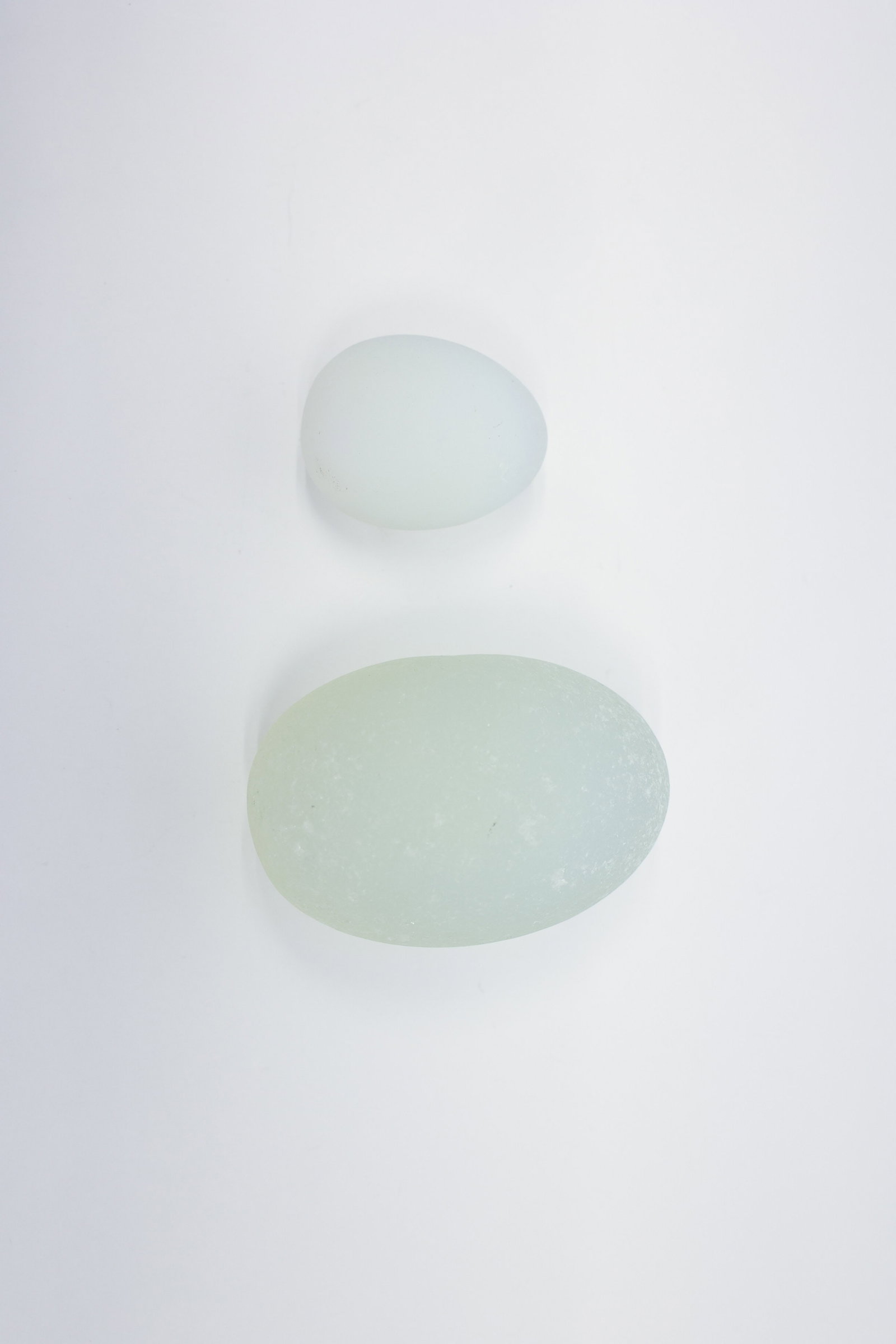 Pair of Opalescent Art Glass Decorative Eggs (1 of 1)