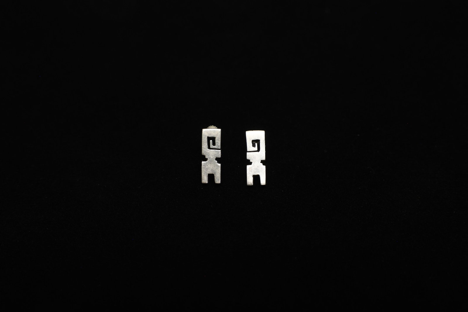 Unmarked Silver Tone Southwestern Totem Earrings (1 of 3)