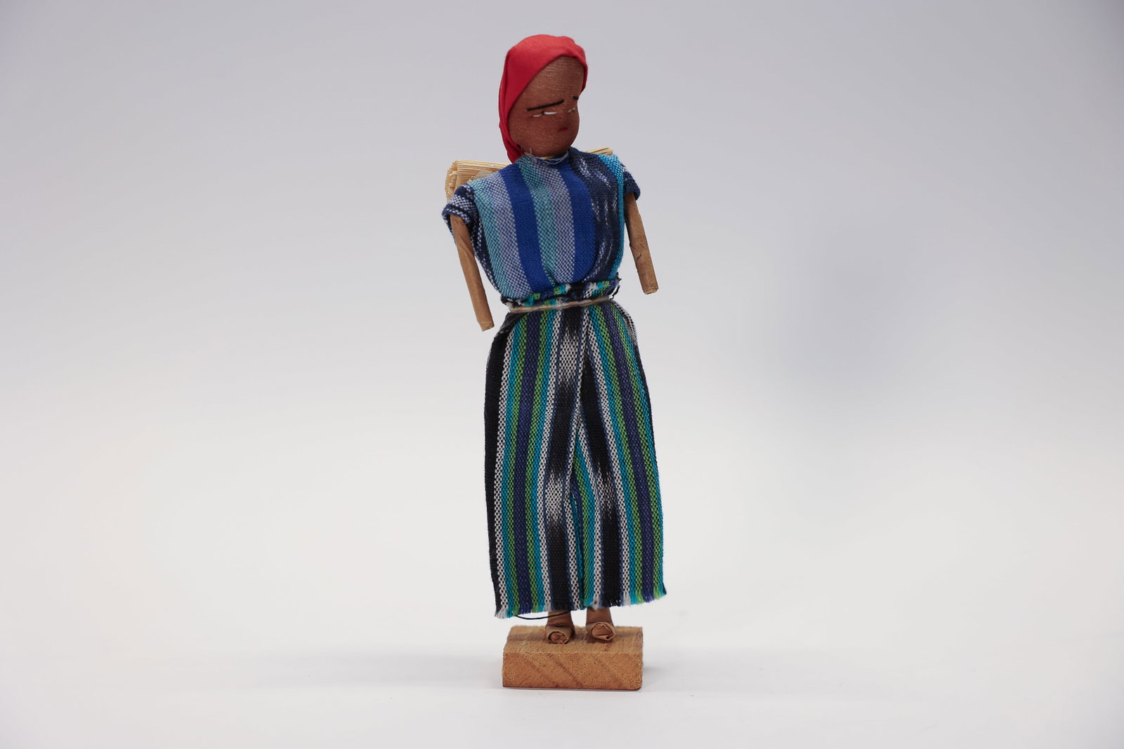 Large Worry Doll Central/South American Folk Art: Vintage large worry doll, 8 1/2 inches tall.Dimensions: H: 8.5", W: 2", L: 2"