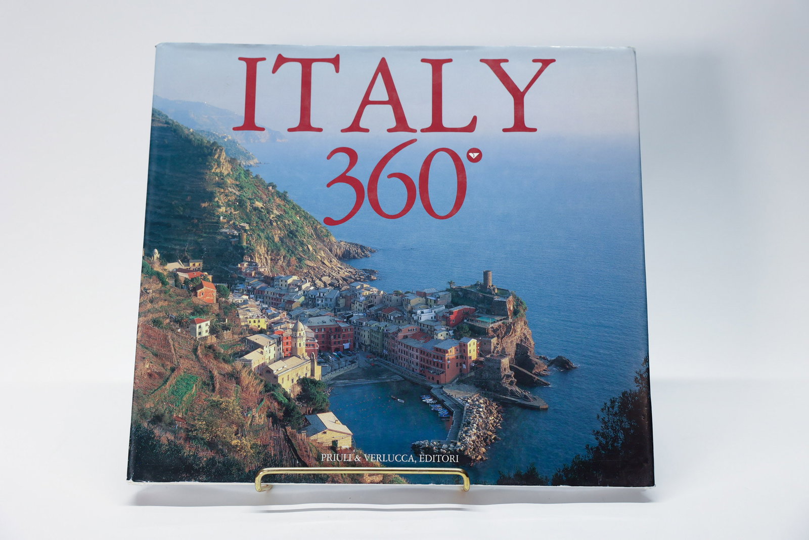 Italy 360: Panoramic photographs. Hardcover book.Dimensions: H: 12", W: 13.5", L: 1"