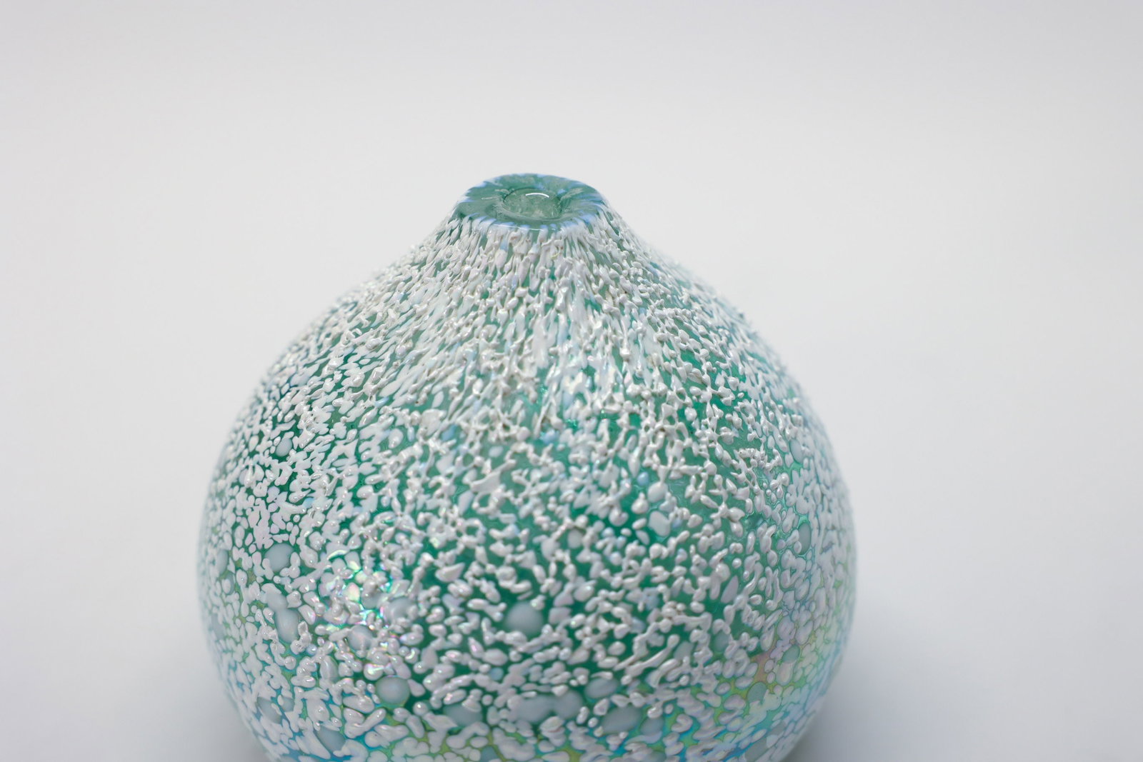 Spatterware Glass Vase, Unsigned - 3