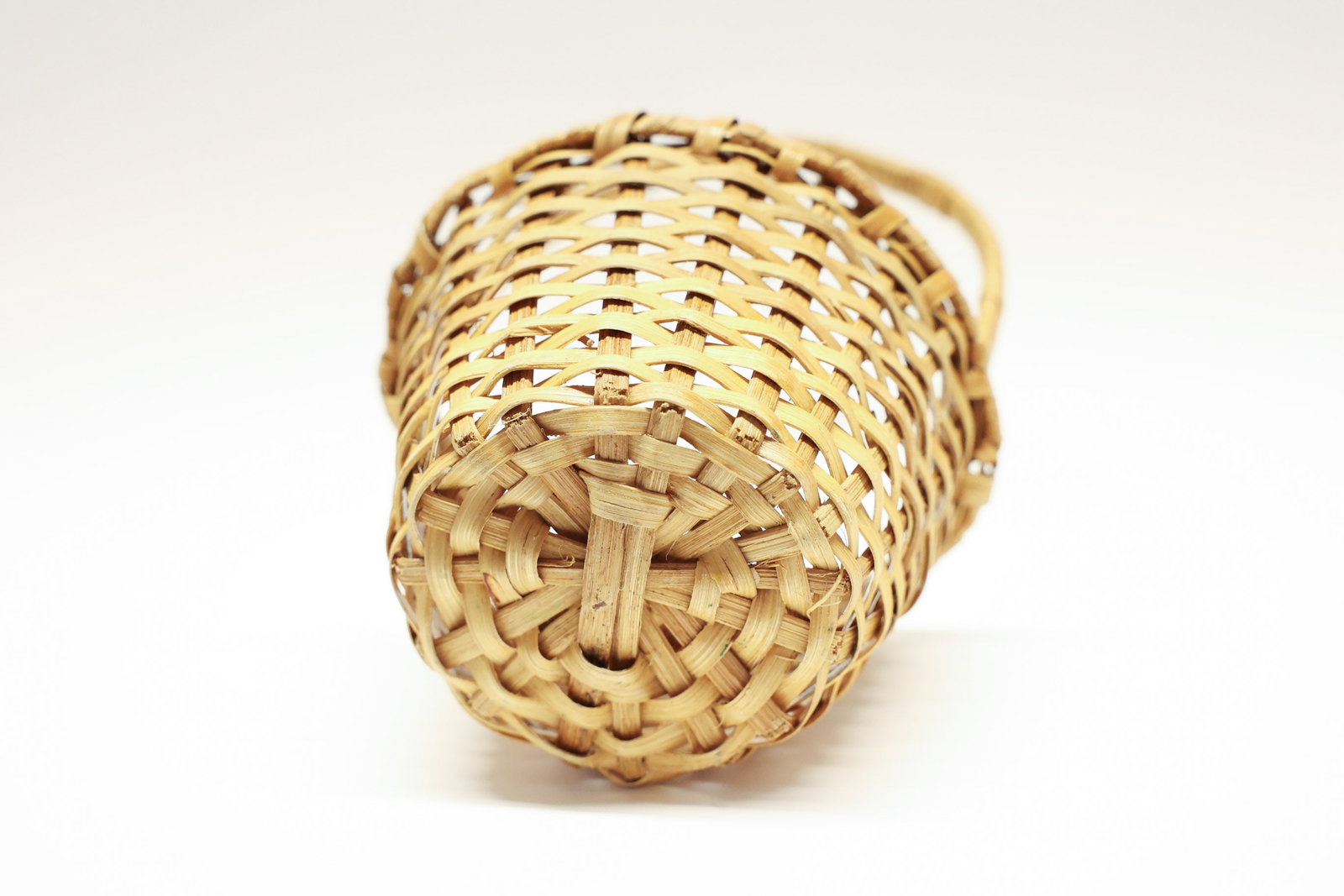 Small Split-Wood One-Egg Basket - 4