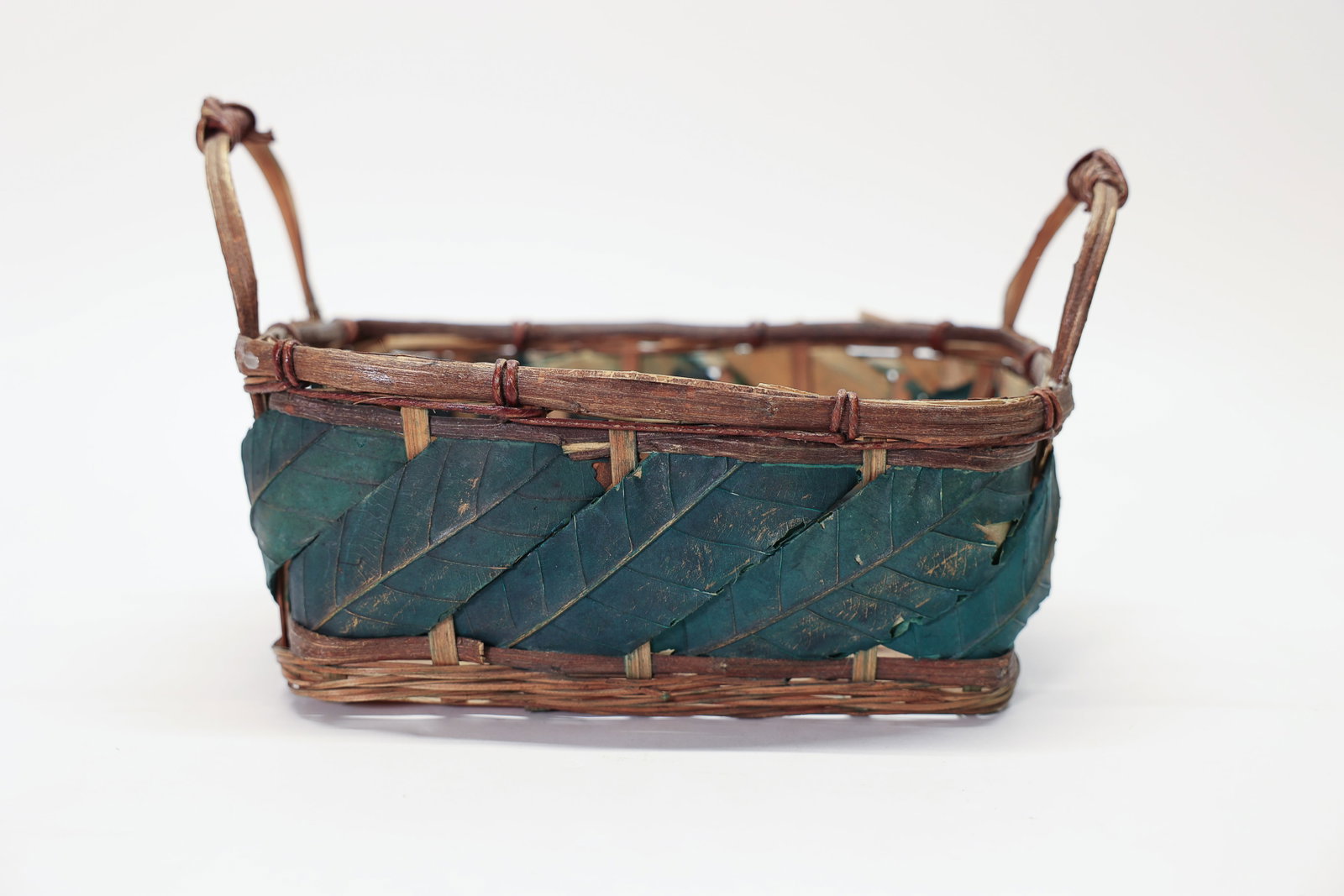 Small Decorative Basket (1 of 7)
