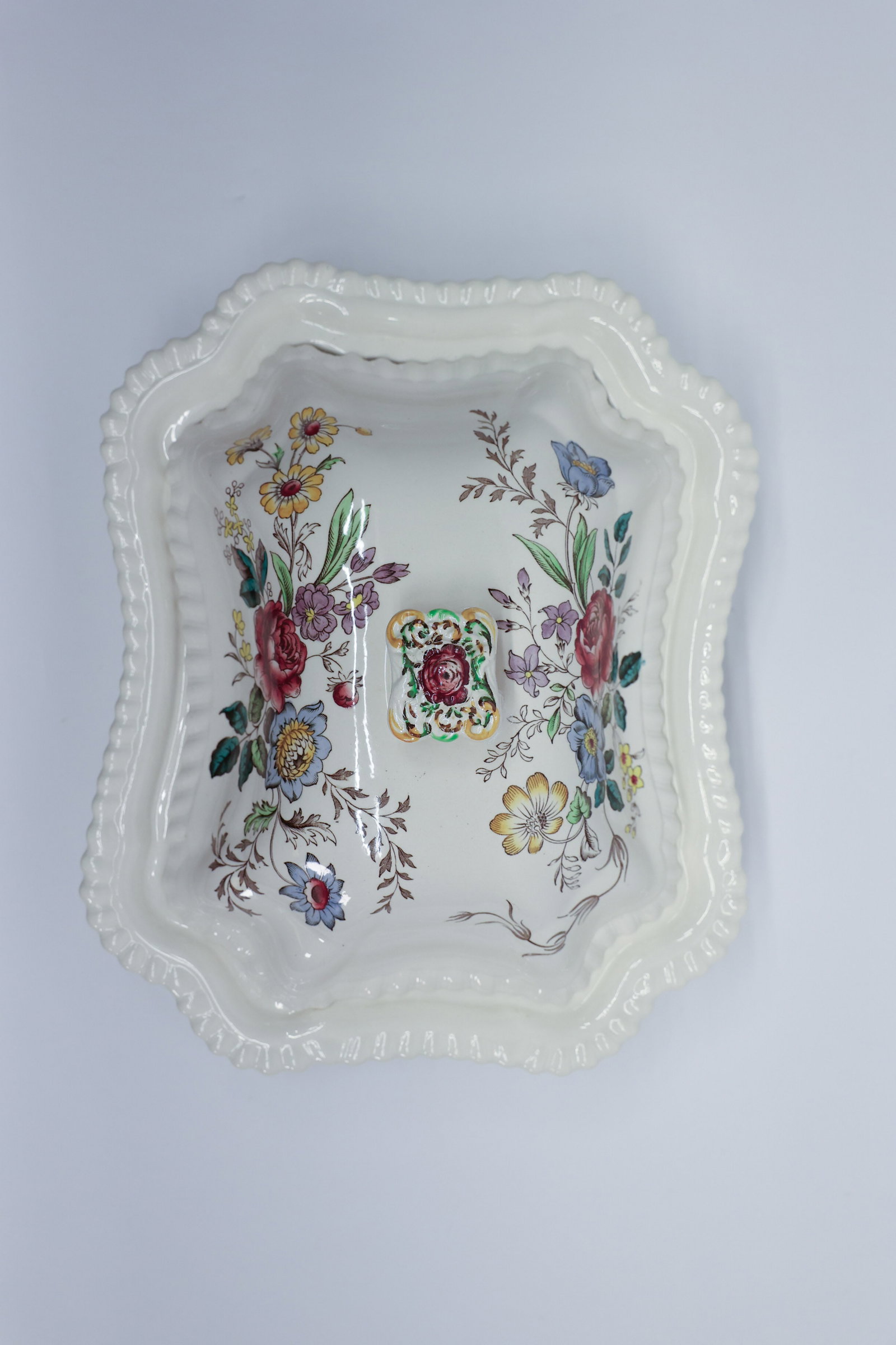 Copeland Spode Romney Covered Vegetable Dish - 4