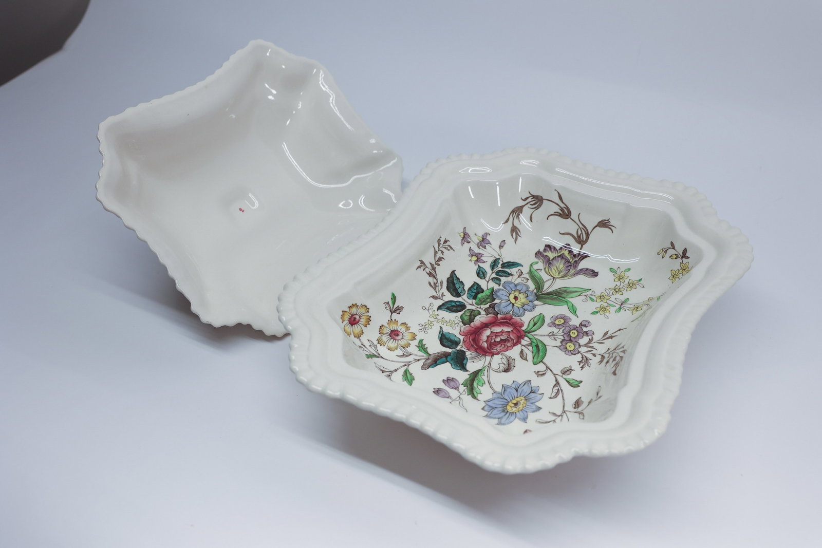 Copeland Spode Romney Covered Vegetable Dish - 6