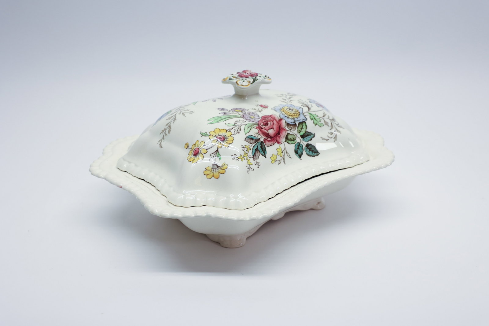 Copeland Spode Romney Covered Vegetable Dish: Description:A Copeland Spode covered vegetable dish in the "Romney" pattern, English earthenware marked "Copeland Spode, Great Britain, Romney" on the reverse, matching the floral transferware