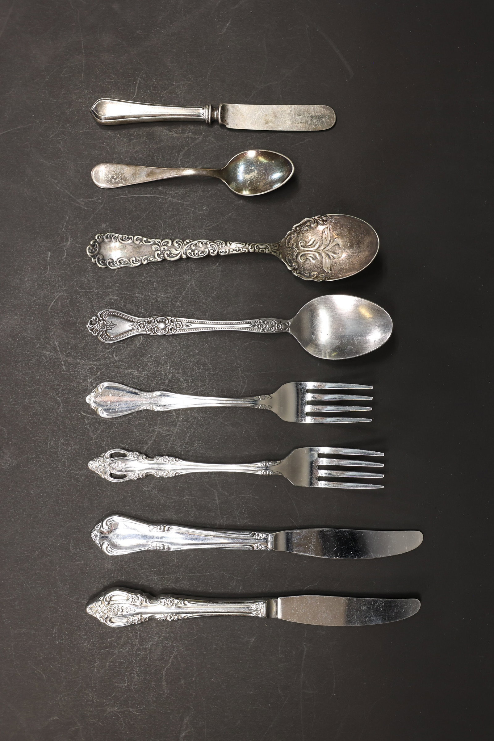 Siver Plate and Stainless Steel Misc Lot: Onieda and DohrcoDimensions: H: 1.5", W: 1.5", L: 7.5"