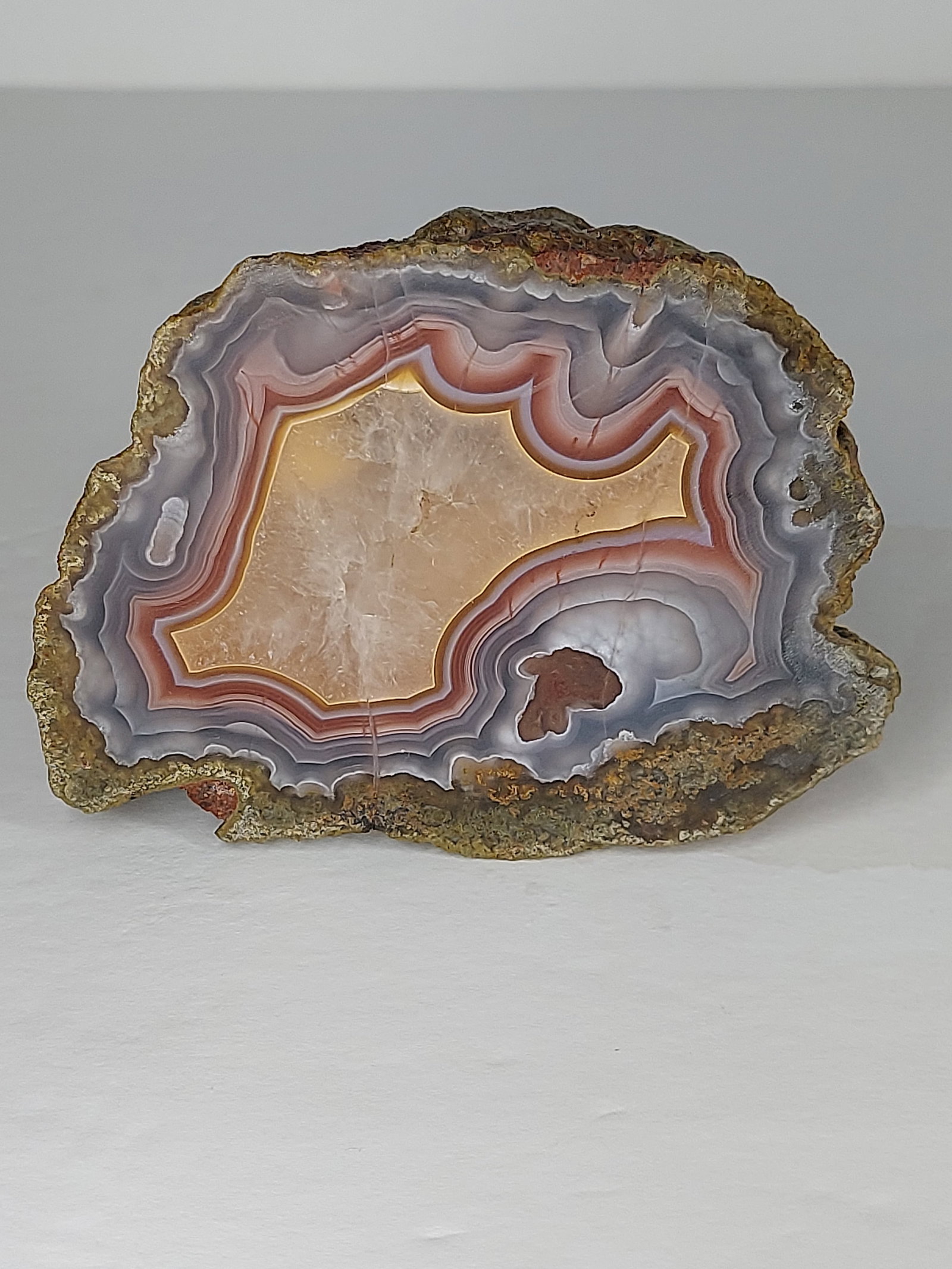 Laguna Lace Agate: Natural Laguna Lace Agate Chunk/Nodule – Unpolished This natural Laguna Lace agate chunk showcases striking lace-like fortification banding in soft shades of lavender-gray, cream, white, reddish-bro
