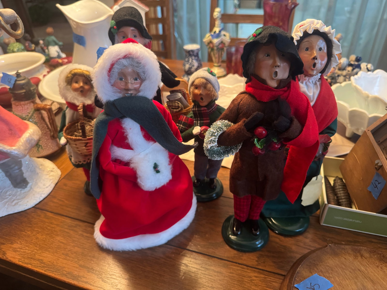 6 PCS Xmas Carolers: 15"W12"D10"H