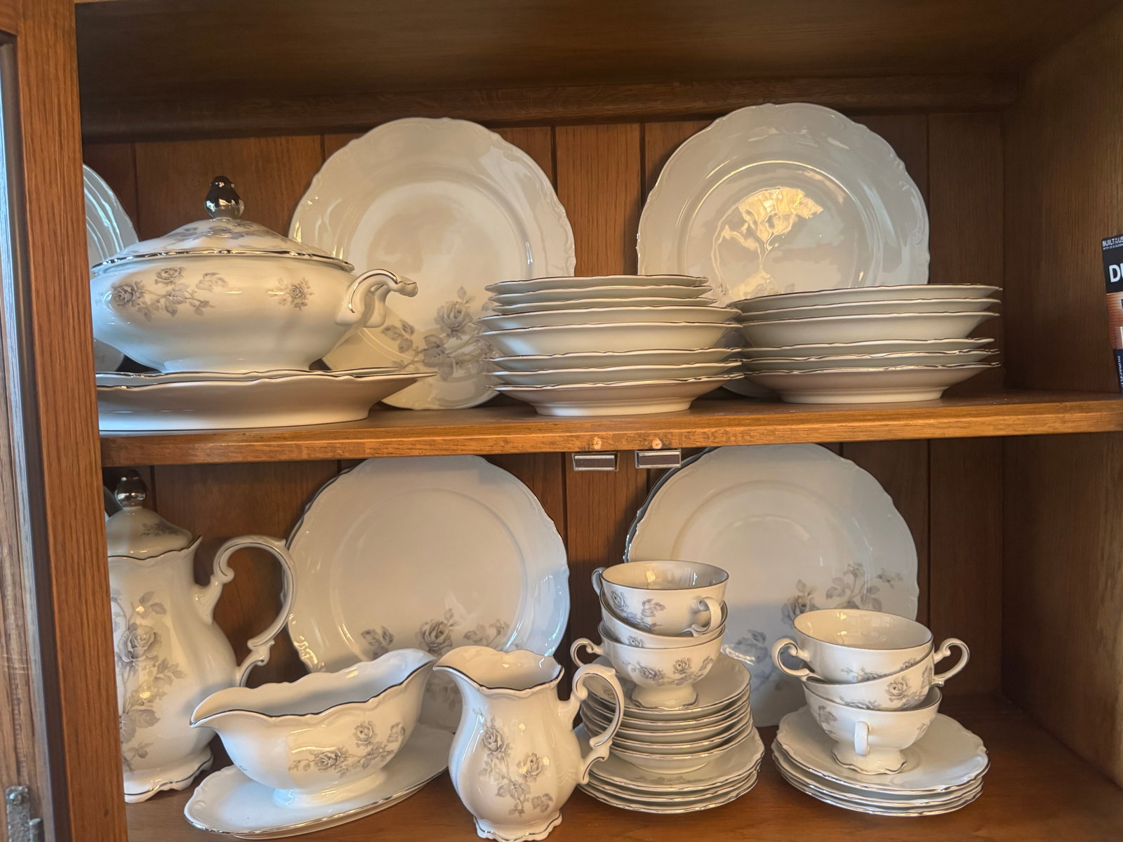 Setting of 12 China Set Danietti: 22.5"W16.5"D8.5"H *2