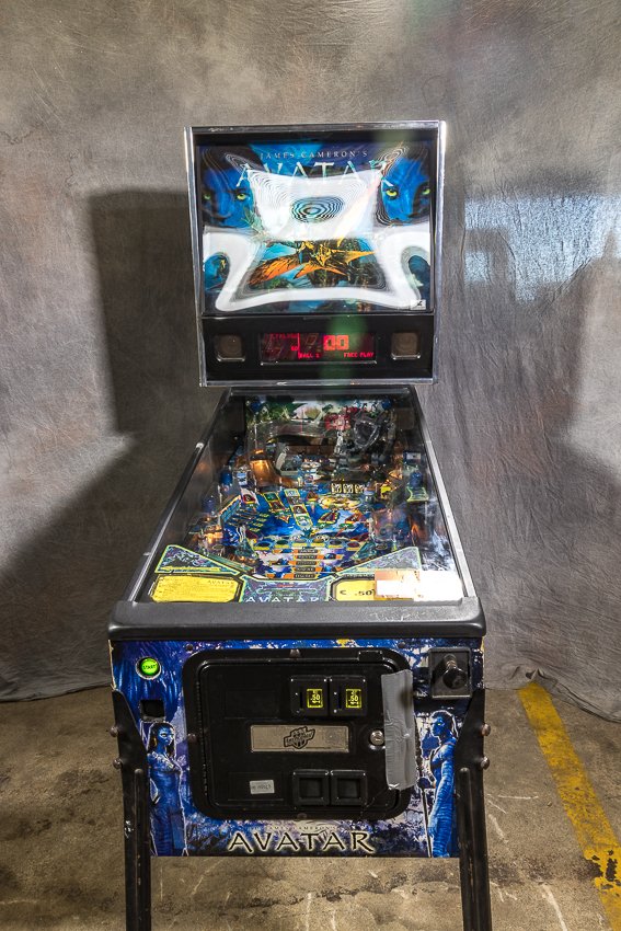JAMES CAMERON'S AVATAR PINBALL MACHINE (1 of 4)