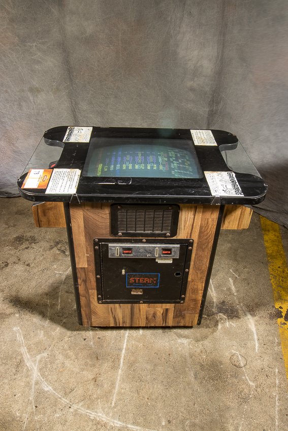 STERN COCKTAIL TABLE (1 of 4)