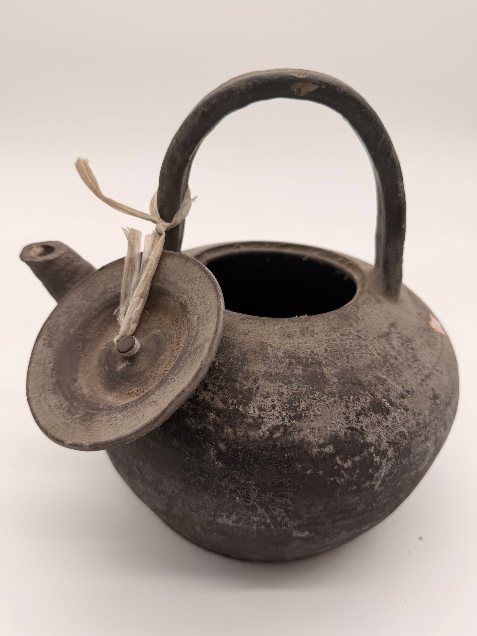 Chinese Tea Kettle: Chinese Antique Tetsubin for Japanese Market