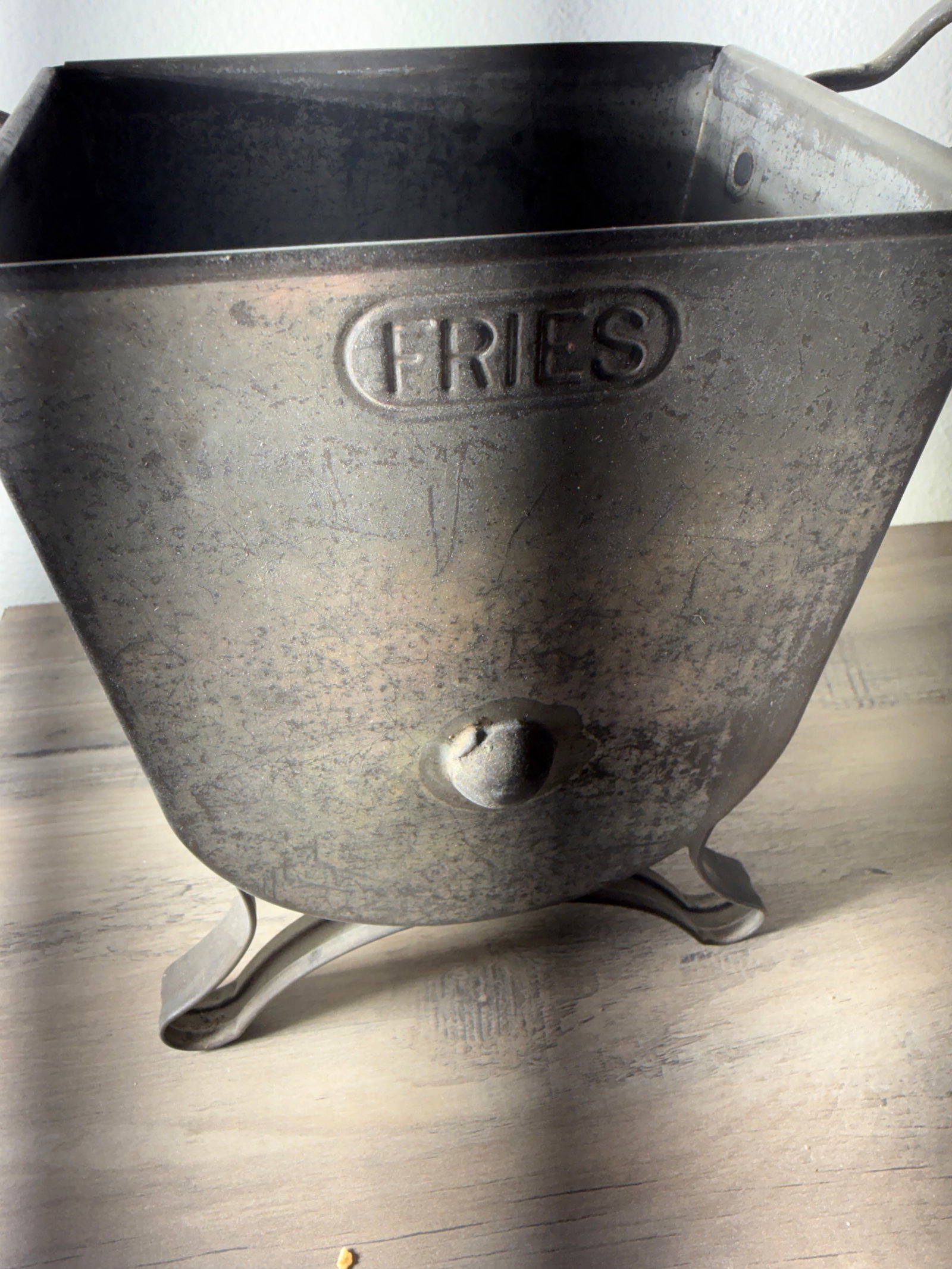 Antique George Fries’ Sons Tin Egg Beater Batter Mixer Body, Philadelphia c. 1900 (1 of 5)