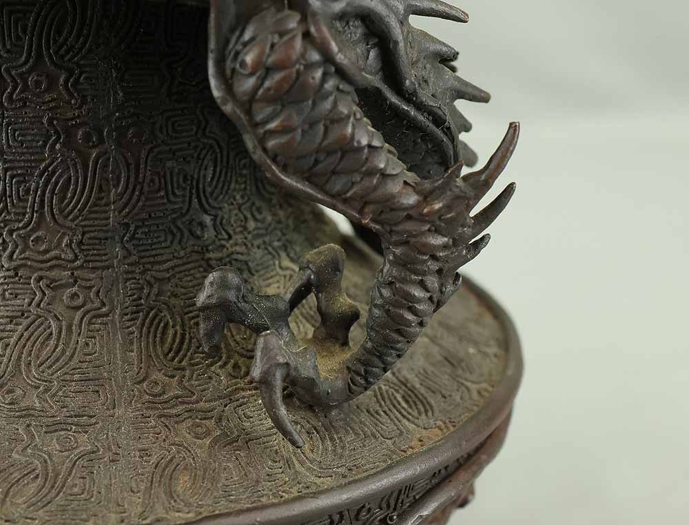 Ninjusai - Dragon and lion Decorative Bronze Octagon Flower Vase Ikebana Vase with Box - 12