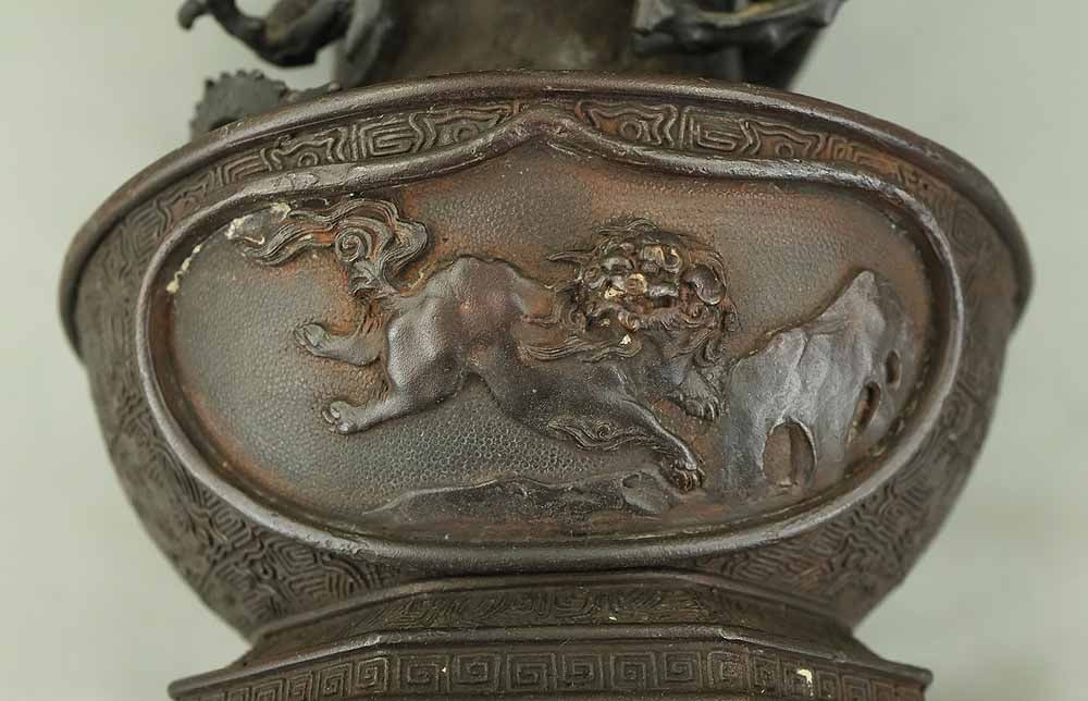 Ninjusai - Dragon and lion Decorative Bronze Octagon Flower Vase Ikebana Vase with Box - 14