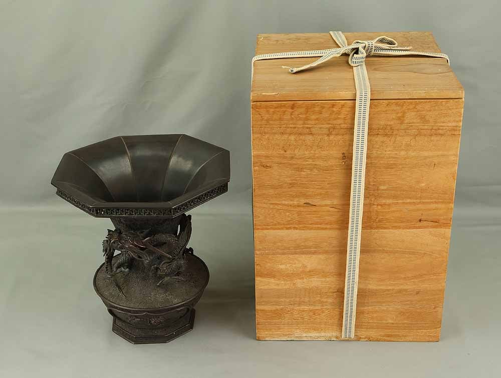 Ninjusai - Dragon and lion Decorative Bronze Octagon Flower Vase Ikebana Vase with Box - 20