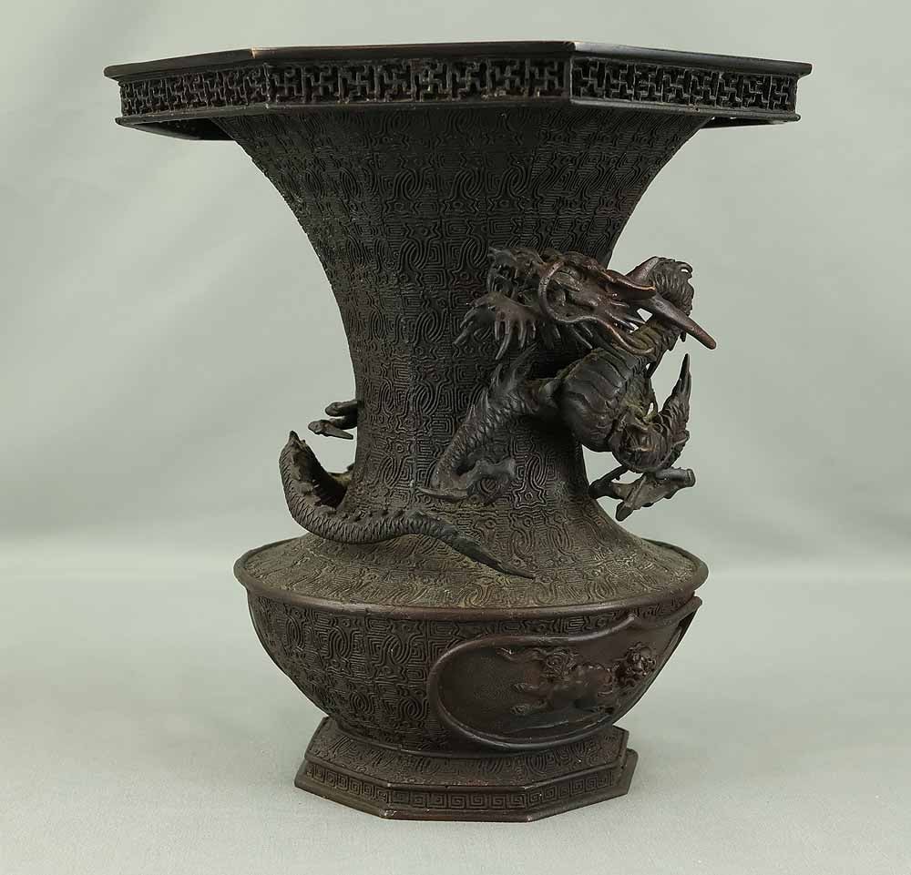 Ninjusai - Dragon and lion Decorative Bronze Octagon Flower Vase Ikebana Vase with Box - 3