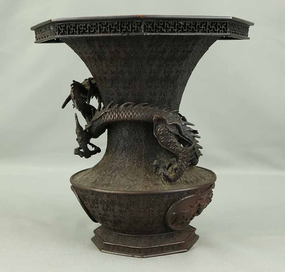 Ninjusai - Dragon and lion Decorative Bronze Octagon Flower Vase Ikebana Vase with Box - 6