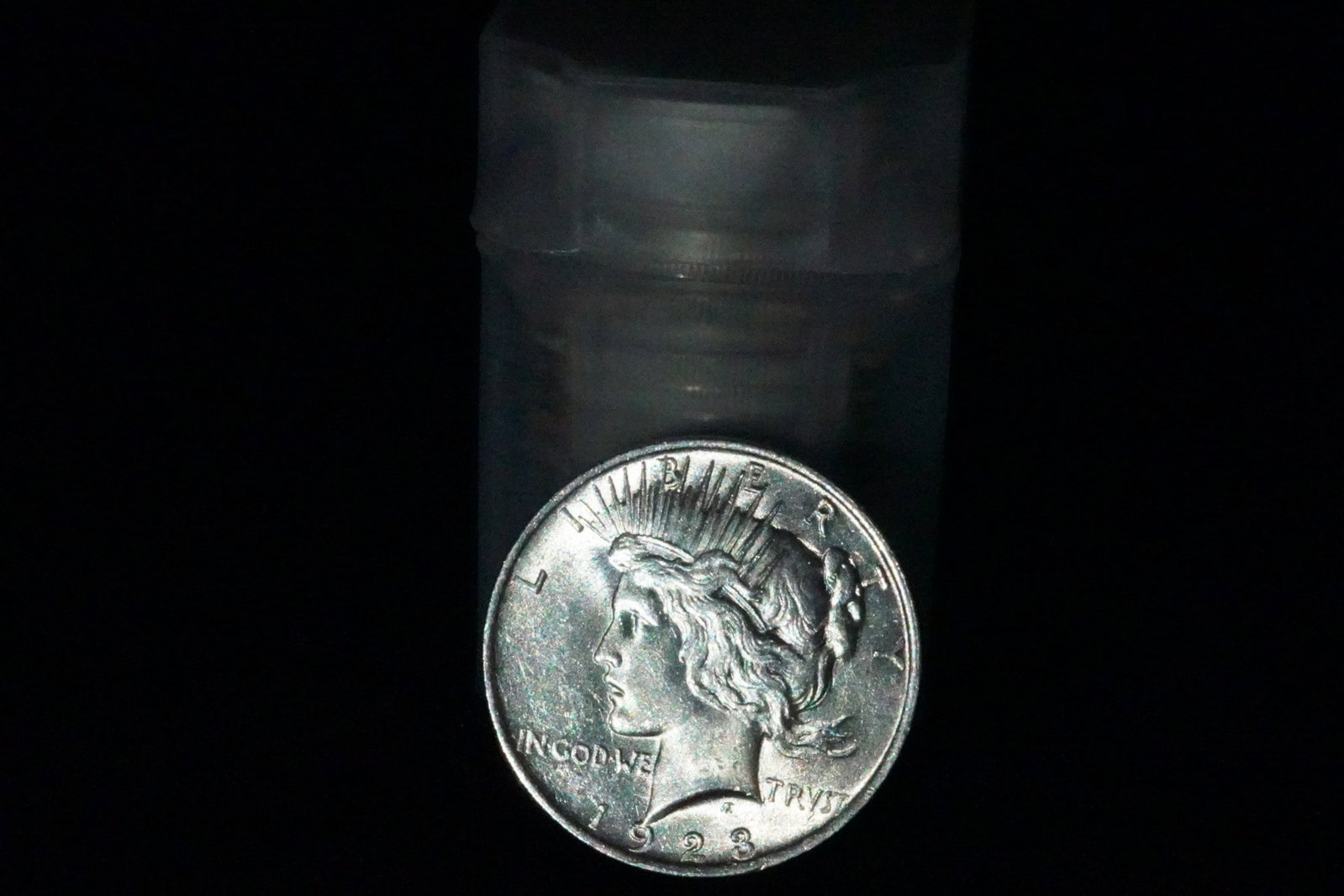 LOT OF 10 1923 PEACE SILVER DOLLARS BU: THIS LOT CONTAINS 10 1923 PEACE SILVER DOLLARS IN BU CONDITION AS STATED. A CLASSIC GROUPING OF U.S. PEACE SILVER DOLLARS FROM THE POPULAR 1923 DATE. MINT MARKS AND CONDITION AS SHOWN. CONDITION AND C