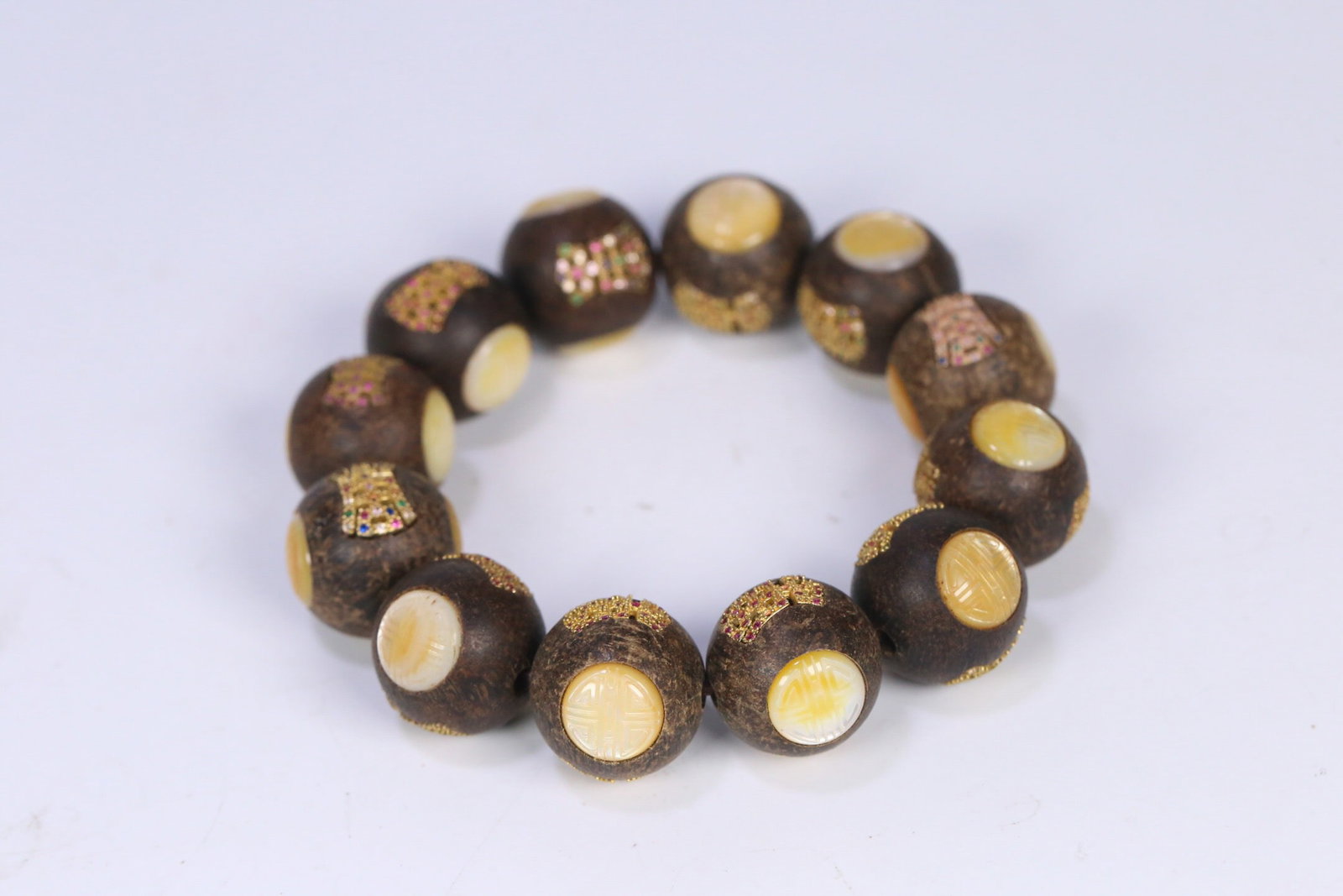 Qing Dynasty agarwood bracelet inlaid with silver and mother-of-pearl: 2/65g