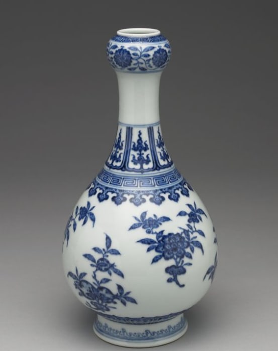 Garlic-mouthed vase with flower and fruit sprays in underglaze blue: Chinese Antiques Asian Antiques Porcelain Bronze Jade Painting Scroll Gold Chinese Ming Dynasty Furniture
