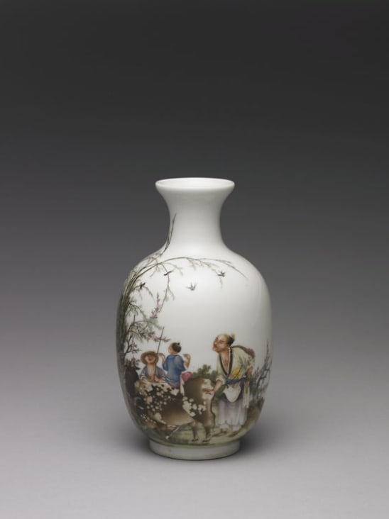 Chinese Antiques Art Vase with scene of rural life in falangcai painted enamels: Chinese Antiques Art Asian Antiques Porcelain Bronze Jade Painting Scroll Gold Chinese Ming Dynasty Furniture