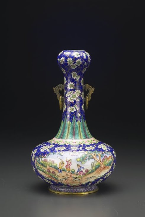 Chinese Antiques Art Copper vase with garlic-shaped head and handles in painted enamels: Chinese Antiques Art Asian Antiques Porcelain Bronze Jade Painting Scroll Gold Chinese Ming Dynasty Furniture
