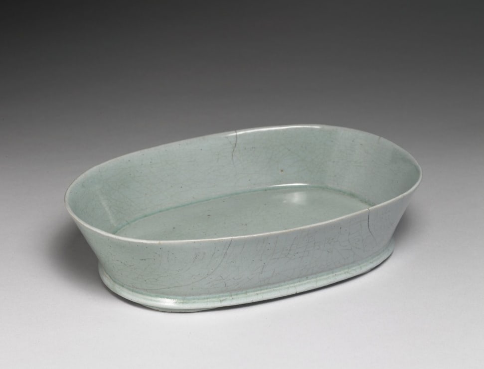 Chinese Antiques Art Narcissus basin in celadon glaze, Ru ware: Chinese Antiques Art Asian Antiques Porcelain Bronze Jade Painting Scroll Gold Chinese Ming Dynasty Furniture