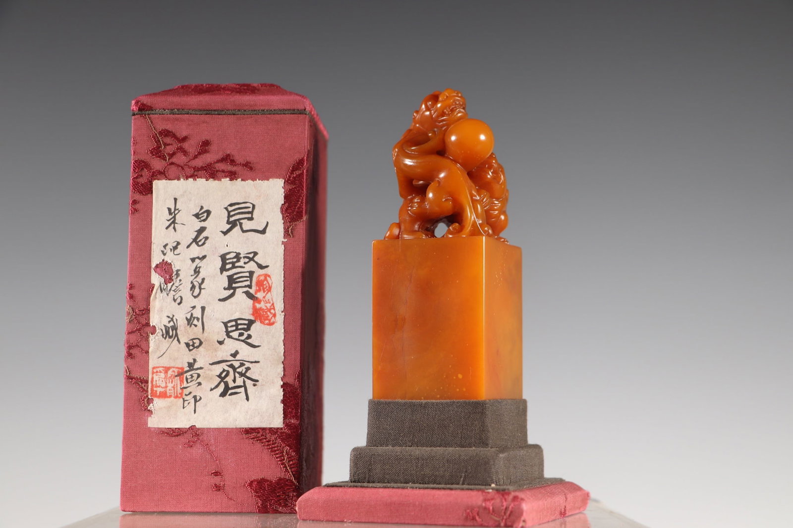 Chinese Antiques Art Bamboo, wood, stone Statue: Chinese Antiques Art Asian Antiques Porcelain Bronze Jade Painting Scroll Gold Chinese Ming Dynasty Furniture
