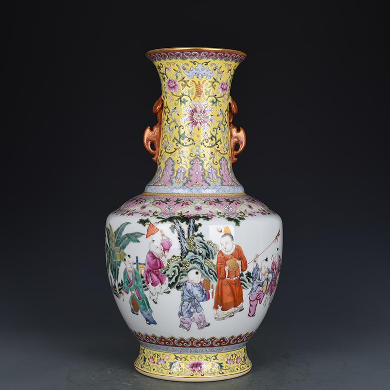 Chinese Antiques Art Porcelain vase (1 of 1)