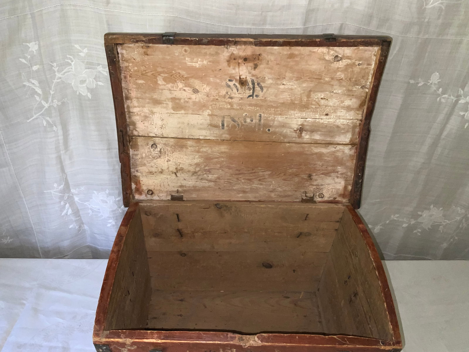 Immigrant's Trunk - 4
