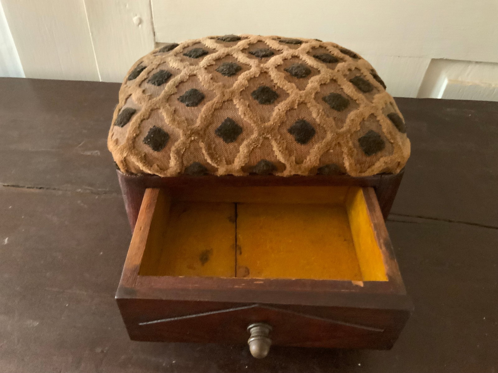 Sewing Stand - 4