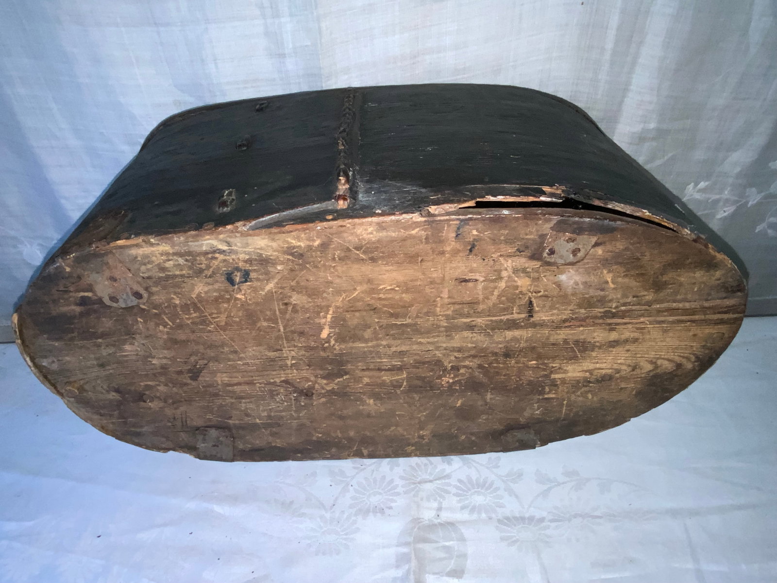 Oval Box - 6