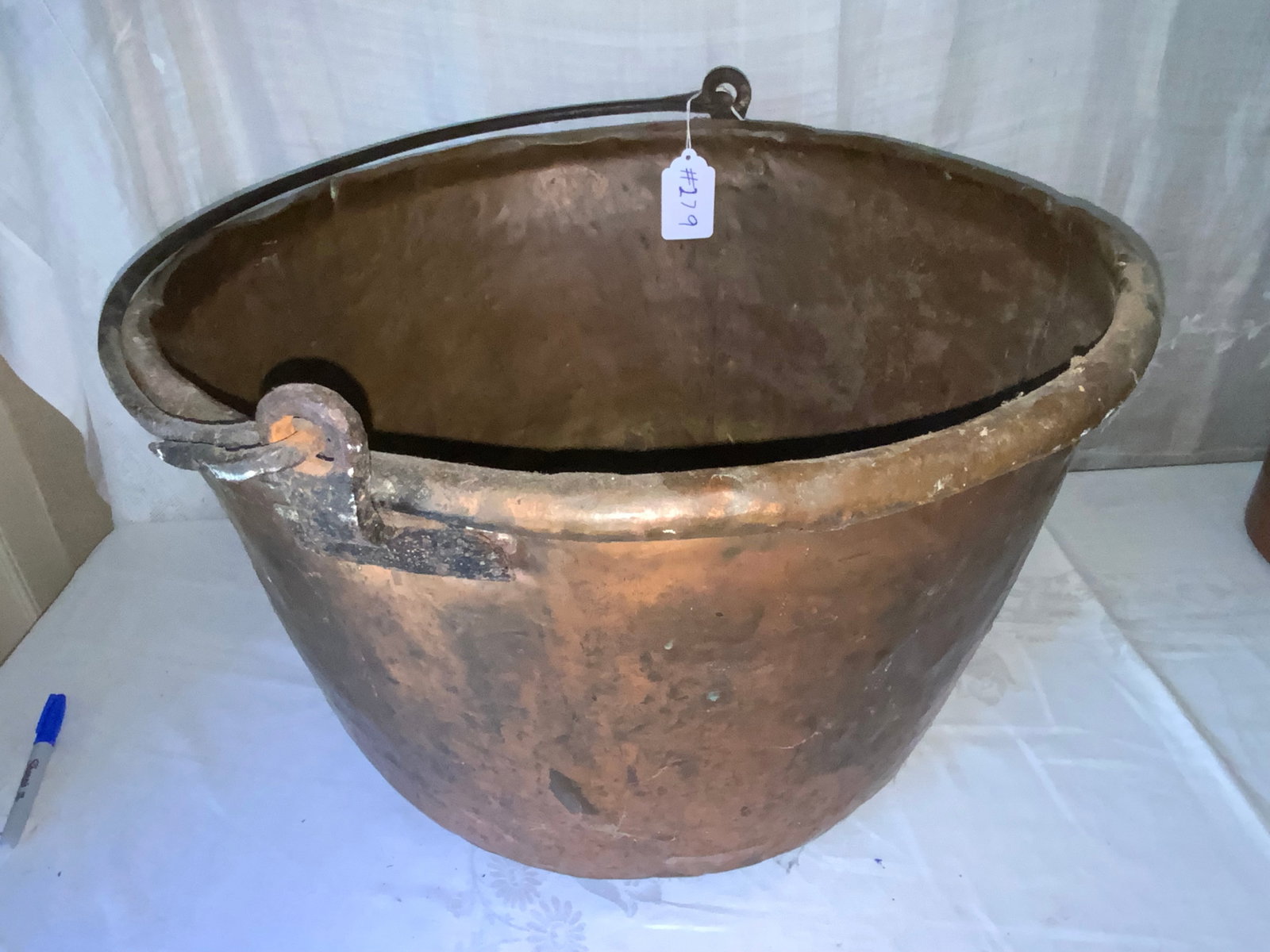Copper Rolled Top Lid: Large copper rolled top lid, rat tail bale handle, 13" tall, 22" wide. Good condition.