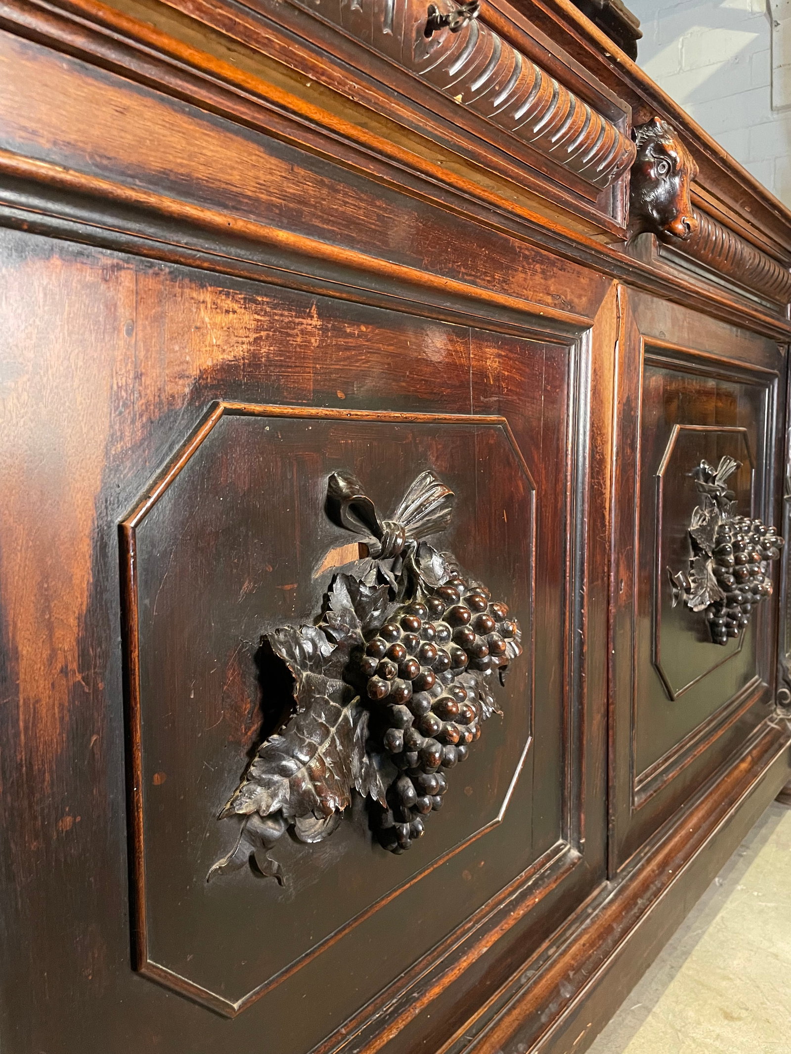1852 Ornate Italian Vitrine - 6