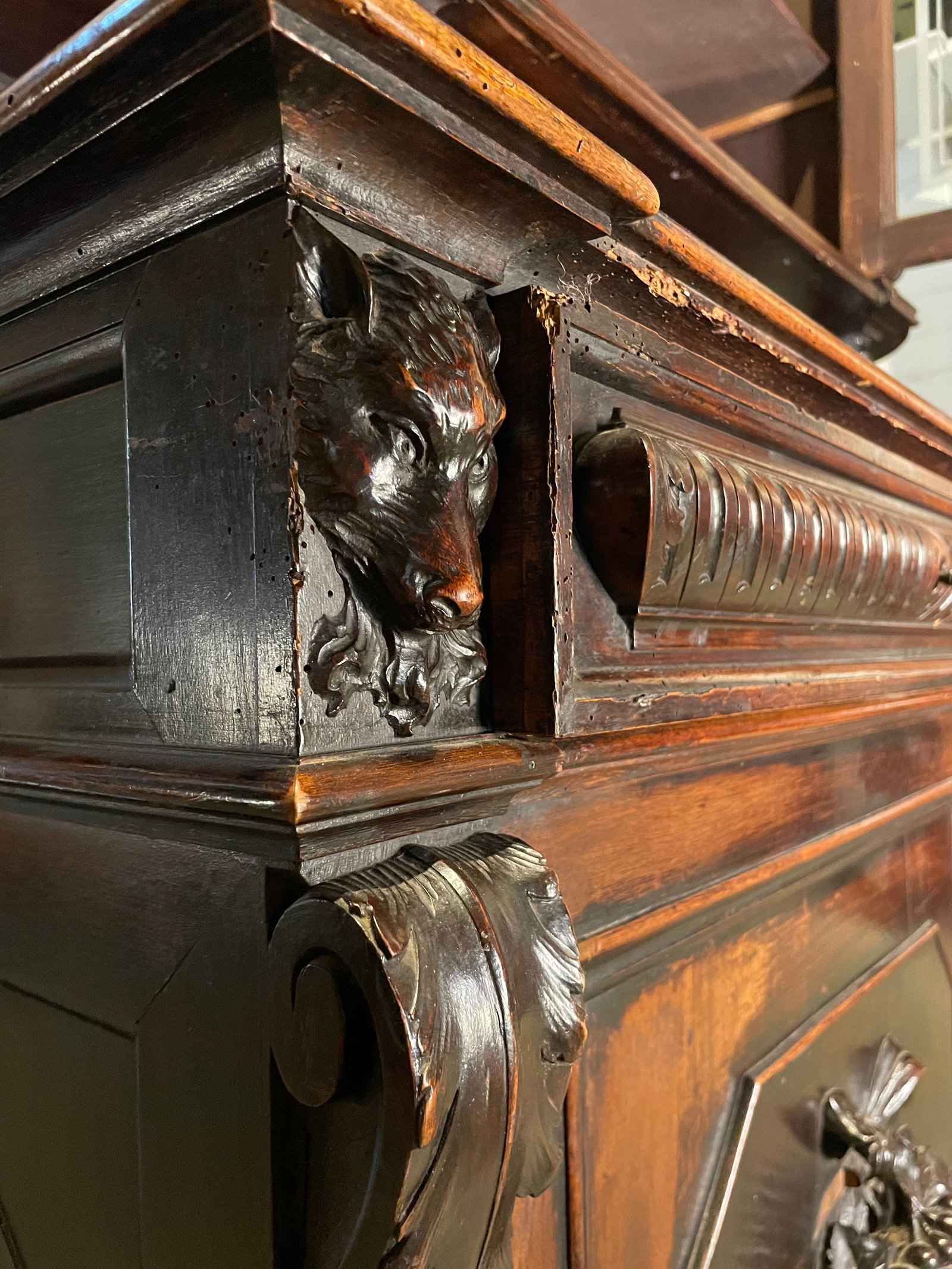 1852 Ornate Italian Vitrine - 7