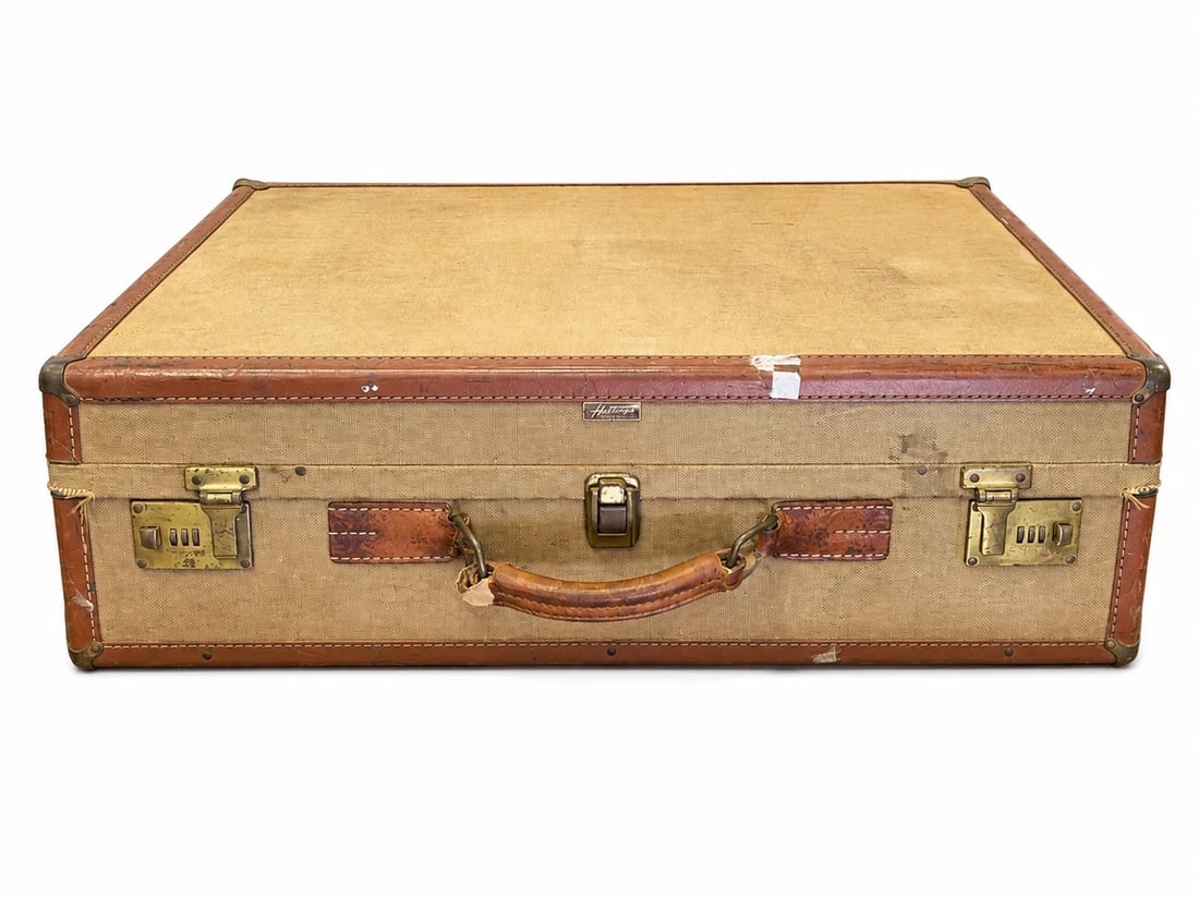Vintage Brown US Trunk Suitcase: Vintage Brown US Trunk Suitcase, used but in great condition