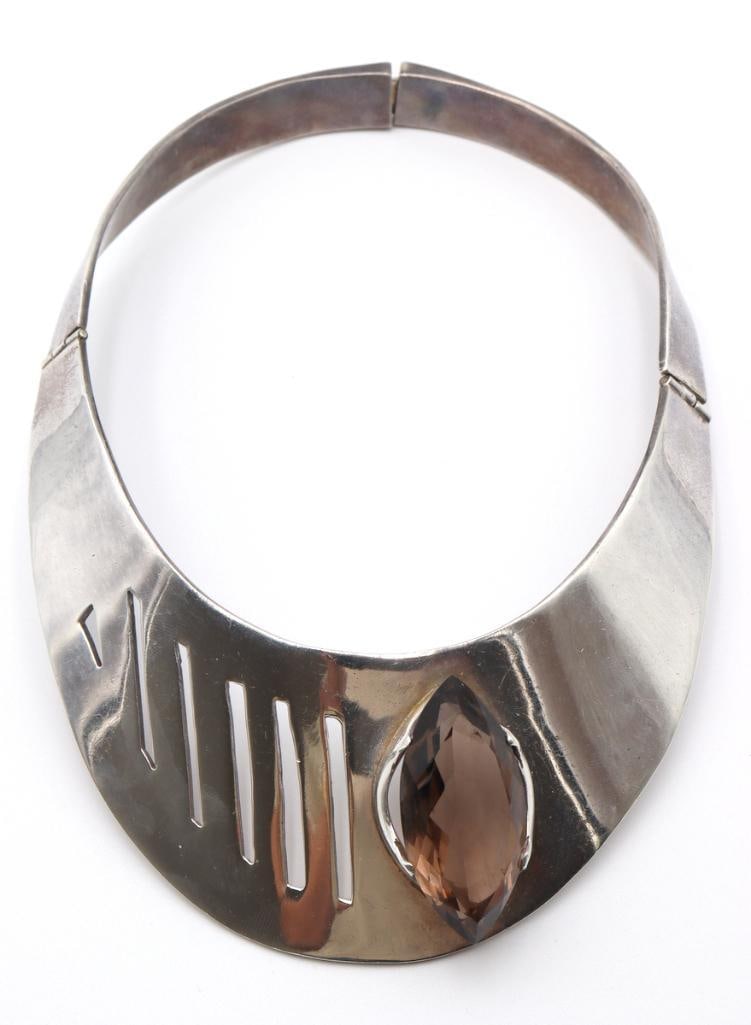 Possibly Taxco Modernist Sterling Silver & Smoky Quartz Choker: Possibly Taxco (Mexican) Sterling Silver & Smoky Quartz Collar Necklace Possibly Taxco vintage modernist sterling silver collar necklace, featuring asymmetrical cutout slats and a prominent m