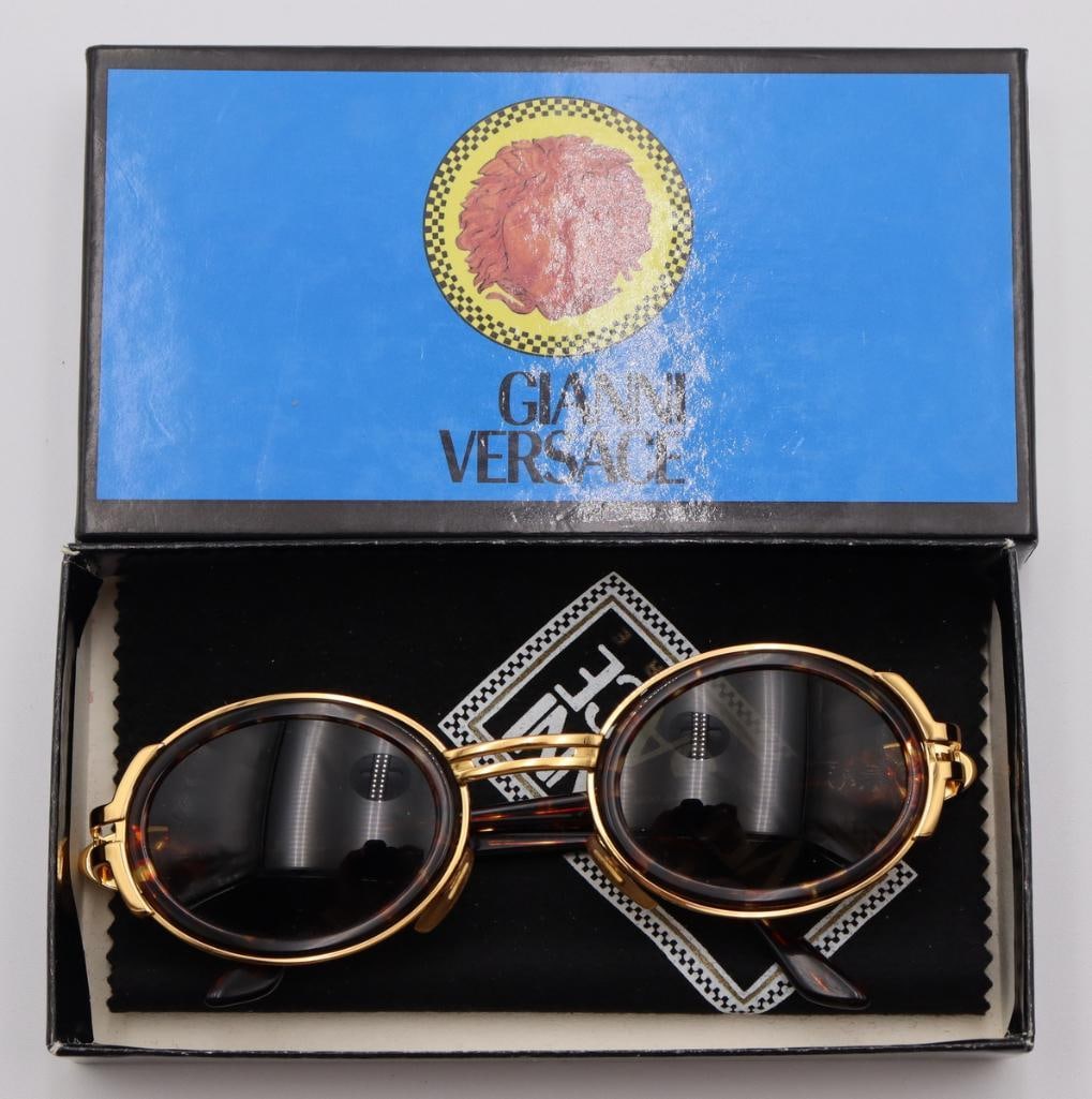 Gianni Versace Round Medusa Gold-Tone Sunglasses (1 of 2)