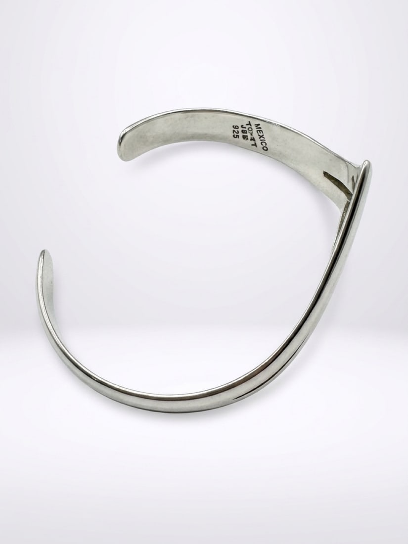Taxco split v shaped cuff - 3