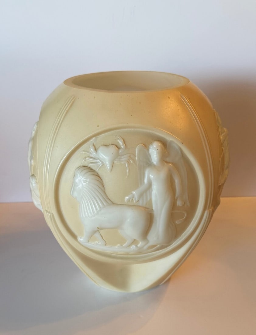 A scarce Phoenix & Consoildated glass "Zodiac" artware vase circa 1934 (1 of 4)
