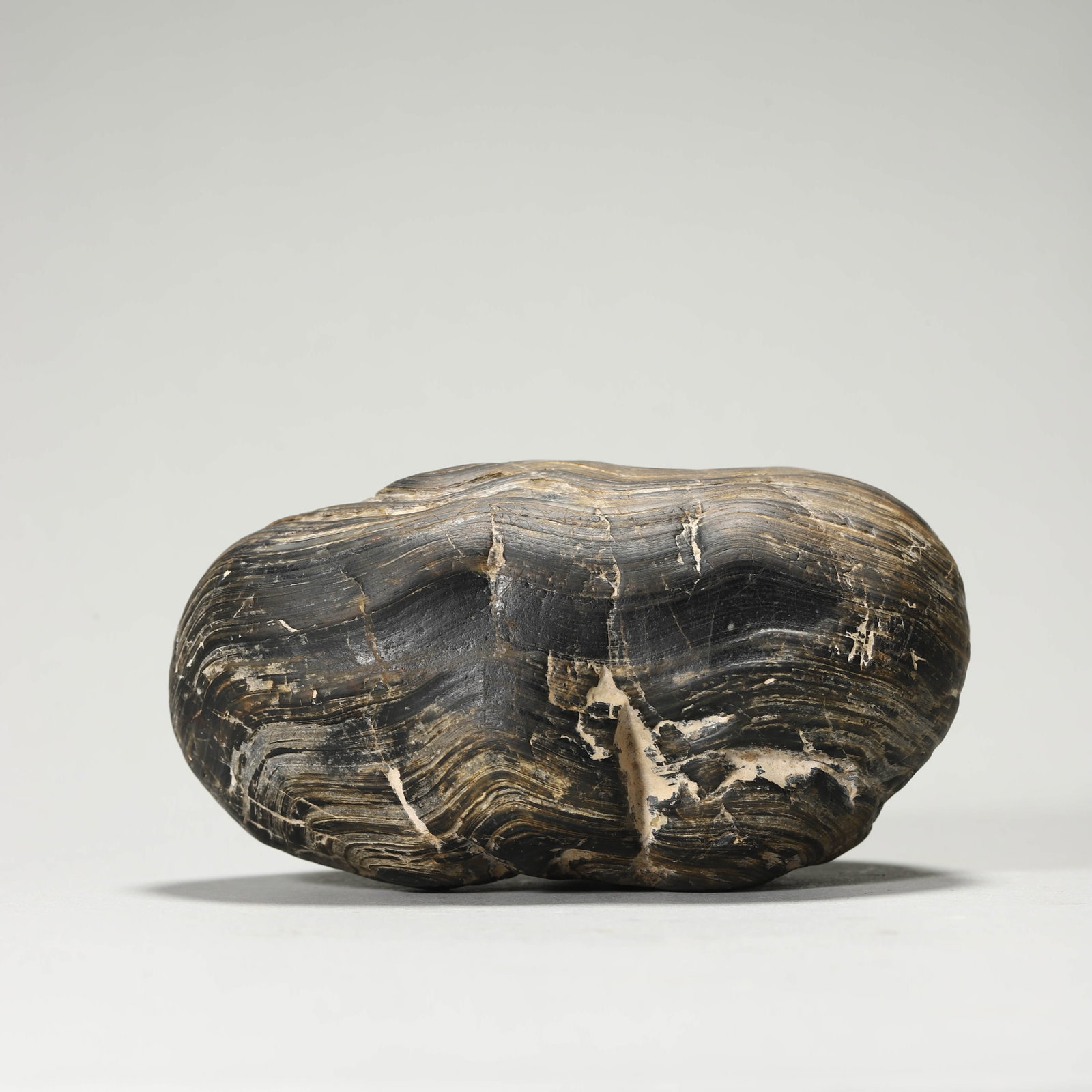 A LAIBIN CURLED-PATTERN STONE. - 7