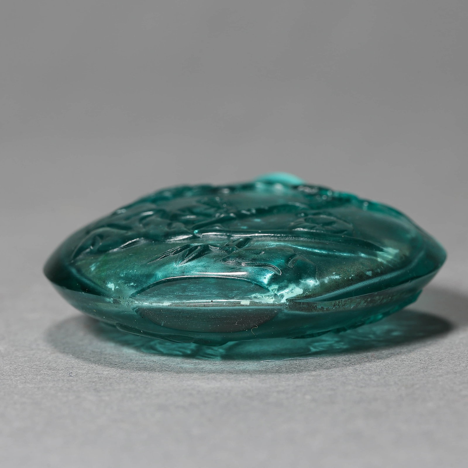 GREEN GLASS SNUFF BOTTLE - 3