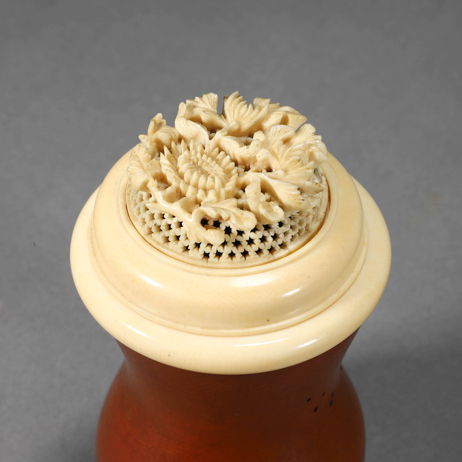 A CARVED GOURD-FORM VESSEL - 3