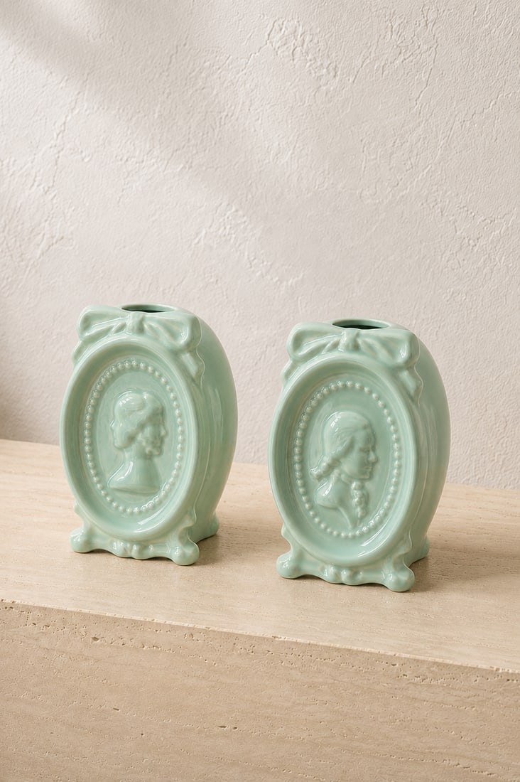 Pair of Pacific Clay Cameo Profile Ceramic Vases - 4