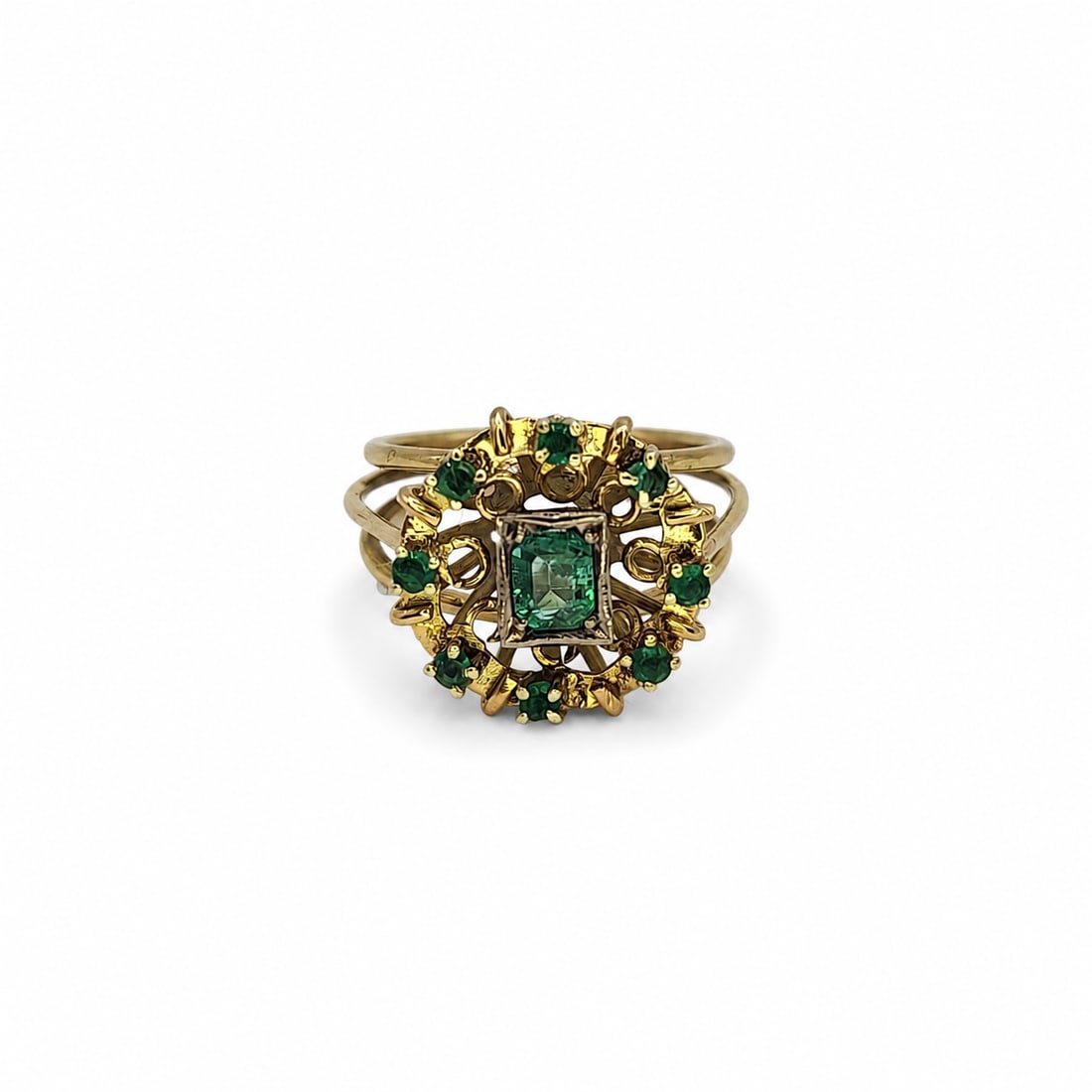 Yellow gold emerald ring (1 of 3)