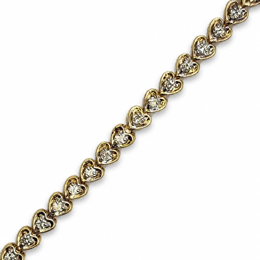 Yelllw gold diamond heart bracelet (1 of 3)